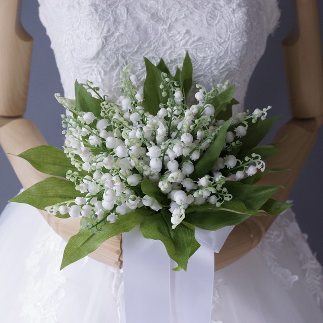 すずらんのウェディングブーケ ブートニア 鈴蘭 スズラン 造花ブーケ 結婚式 ナチュラル クラッチブーケ はなまもり
