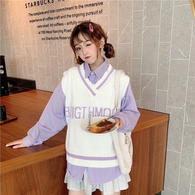 ロゴニットベストとストライプシャツのセットコーデ 韓国レディースファッション通販 Keatc ケット シー