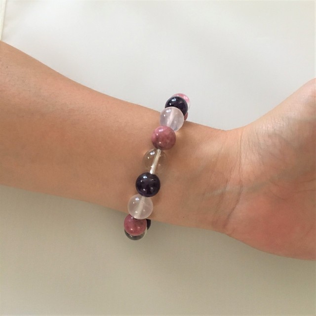 恋愛成就をもらたらすパワーストーン 虹色のシャワー