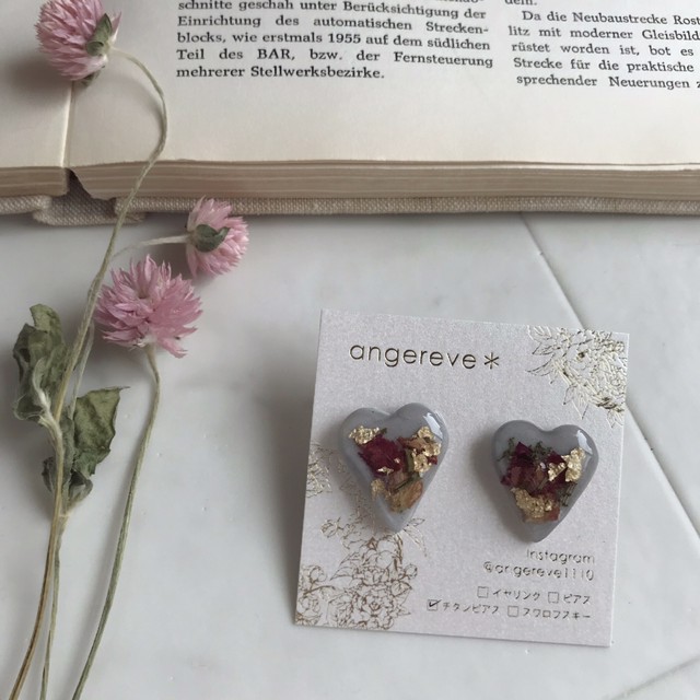 クレイフラワーピアス 百貨店デザイン Angereve