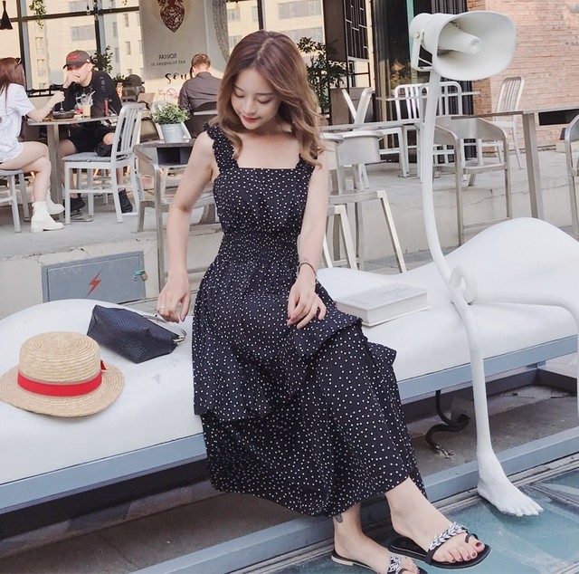 控えめフリルが可愛いロング丈ワンピース 18年夏新作 デート 女子会 おでかけ H Updress