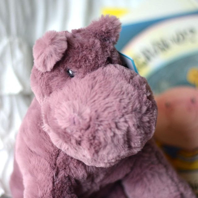 絶妙 新品タグ付 ジェリーキャット カバ ぬいぐるみ かば 全国組立設置無料 Traverserdl Com