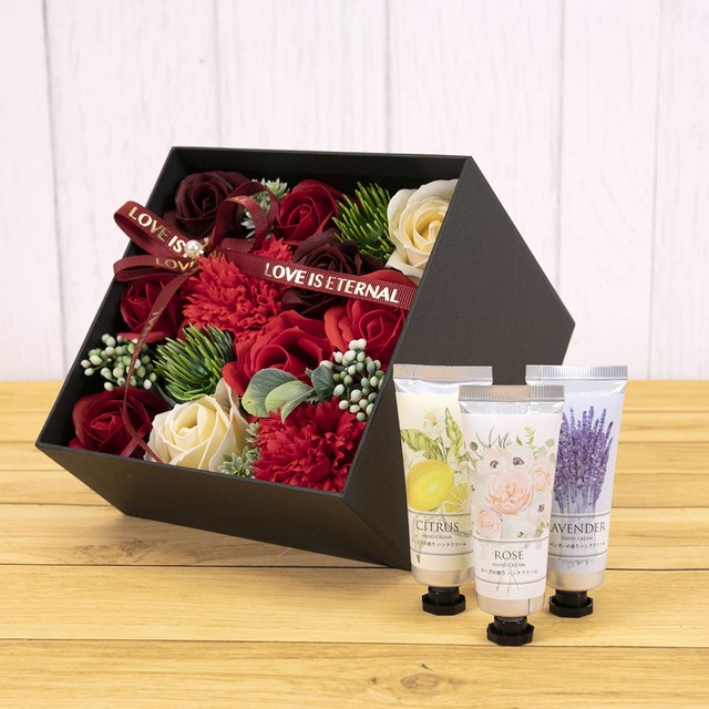 送料無料 ボックスシャボンフラワー ハンドクリーム3本セット 誕生日 記念日 贈り物 Florist Lulu Flower ルルフラワー オンラインストア