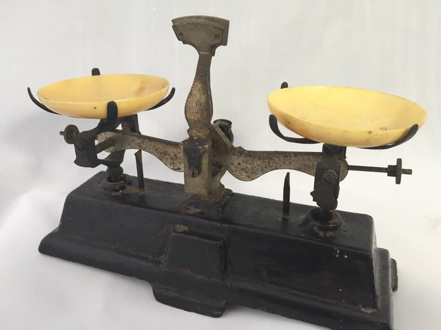 昭和初期頃 両皿天秤はかり 分銅セット付き 路地裏の骨董カフェshop
