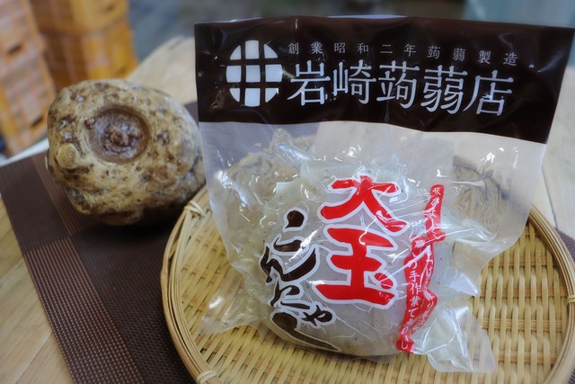 伝統製法バタ練り【大玉こんにゃく】