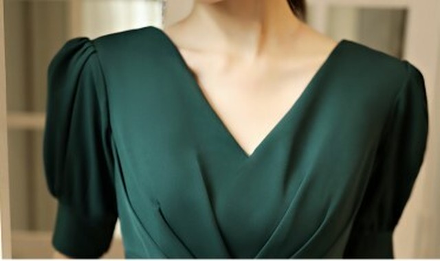 エレガント イブニングドレス 光沢サテン エンパイアライン 細見えシルエット ロングワンピース Ynswedding23