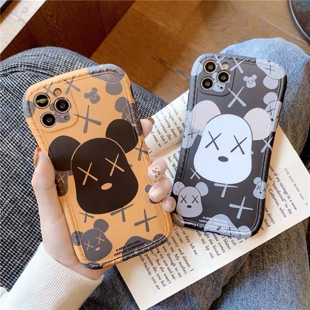 Kaws Iphone12用カバー 人気スマホケース 可愛いiphoneケース Melissa 1 4週間でお届けます