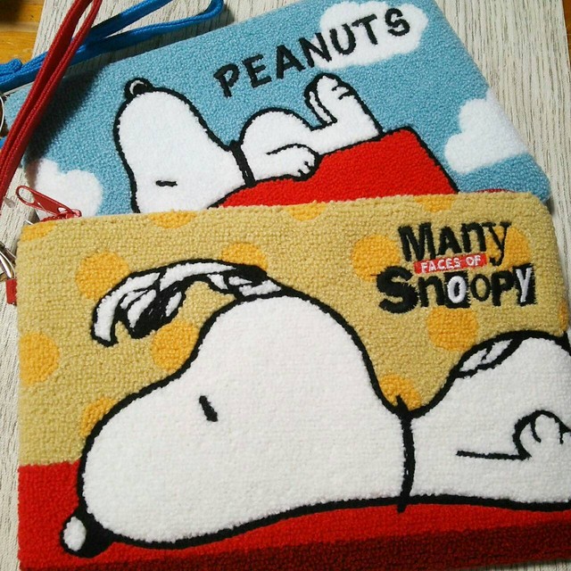 Snoopy クラッチ ベージュ ポーチ サガラ刺繍入り 2way スヌーピー Lagoon Majik Select Shop