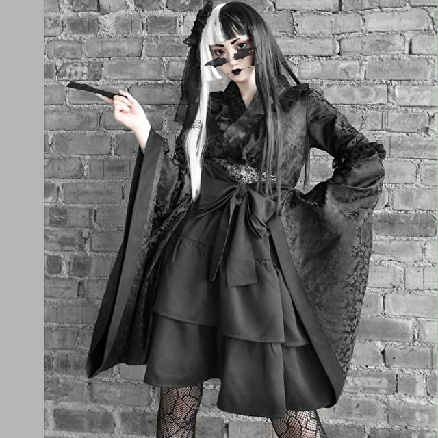 ゴスロリ系 ゴシック 着物風 振袖 ドレス オールインワン ダークドラゴン柄 長袖 ハイウエスト おおきめリボン 病みかわいい オルチャン 原宿系 10代 代 天使と悪魔 サブカル系ファッション Seasonz