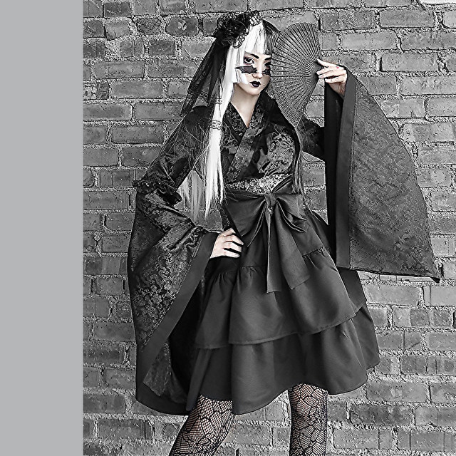 ゴスロリ系 ゴシック 着物風 振袖 ドレス オールインワン ダークドラゴン柄 長袖 ハイウエスト おおきめリボン 病みかわいい オルチャン 原宿系 10代 代 天使と悪魔 サブカル系ファッション Seasonz