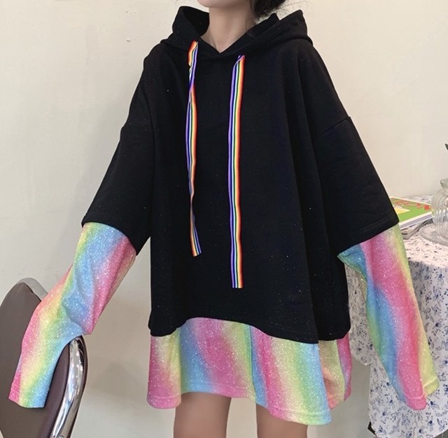 袖 裾 ひもが鮮やかでオシャレ パーカーワンピース 黒 ブラック Stepwall