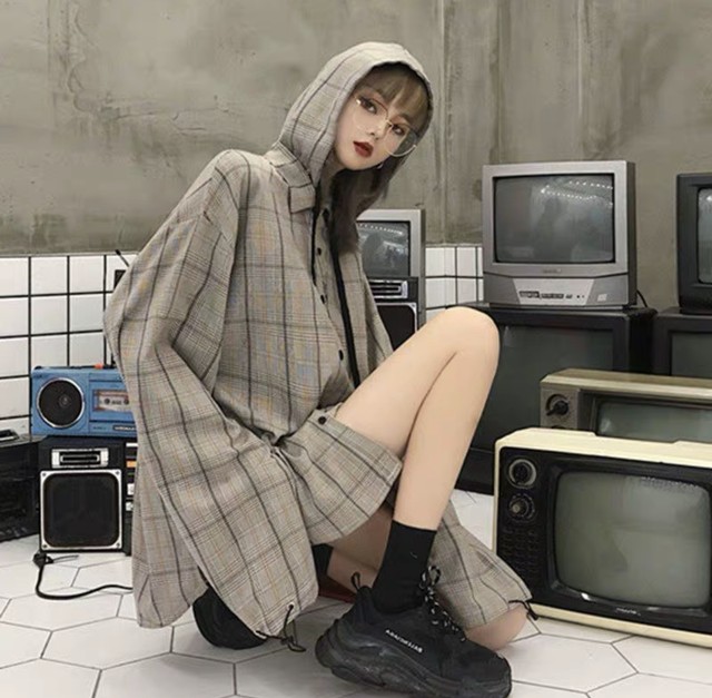 オーバーサイズが可愛い パーカー マウンテンパーカー チェック柄 ベルスリーブ フード付き ゆるカワ Tsumugustore