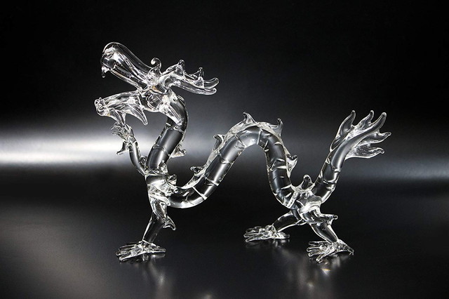 クリスタル 龍 オリジナル商品 竜 龍 置物 風水 天然水晶 さざれ石 専用マット付 全長 16 5cm 送料無料 Tno B58 輸入雑貨のお店 ハッピーセレクション マインド ワン