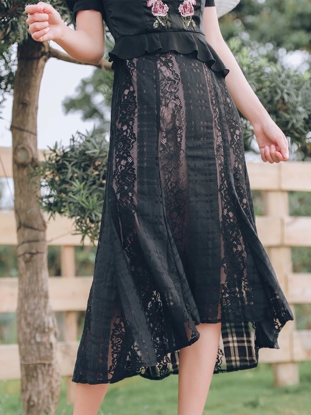 ブラック 黒 クラシック ワンピース ドレス レース フレア マキシ ロングスカート ゆったり 半袖 刺繍 花柄 バラ 薔薇 Loveysmileshop