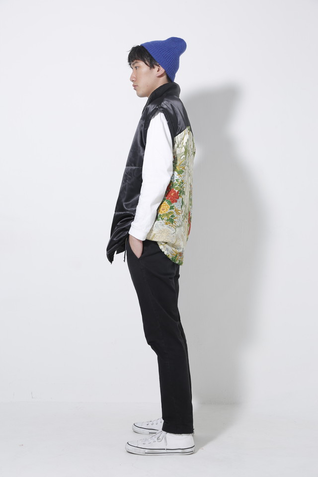 ビッグダウンベスト 黒 白華 Iz Haori Juban Obi