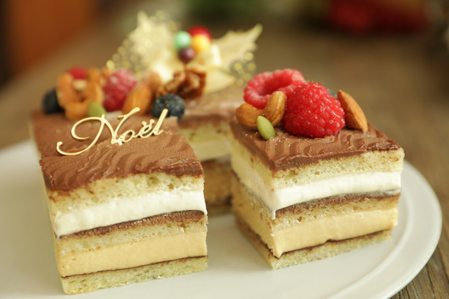 New アーモンドプラリネとナッツのケーキ 受取日 12 24 ヤマト冷凍配送 北海道 沖縄 一部離島を除く チャヤマクロビオティックスxmas ケーキ専用ショップ