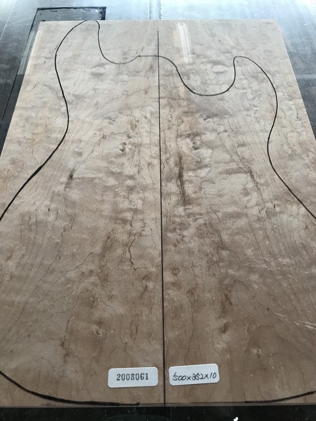 ボディtop用材 カエデ 泡杢 ブックマッチ 板目 Guitar Wood