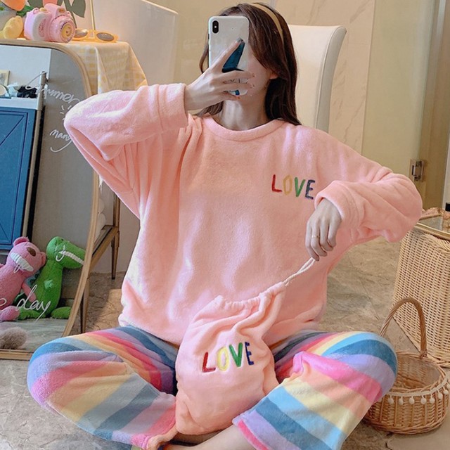 ナイトウェア 秋冬 部屋着 2点セット 可愛いルームウェア ルームウェア レディース ボアパジャマ セットアップ レインボー色 部屋着 秋冬長袖 ネット通販 購入 激安 10代 代 30代 40代 秋 冬 Roprot ロプロット ファッション レディースアパレル販売 ギフトショップ