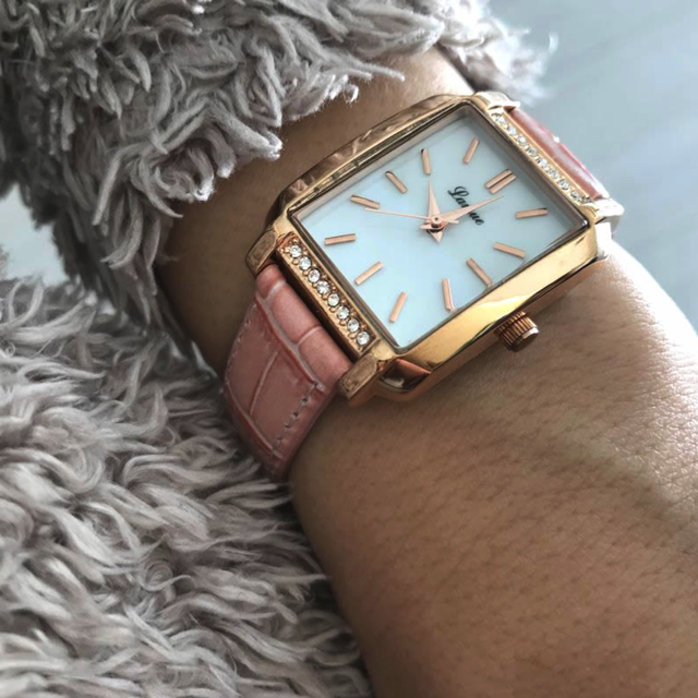かわいい腕時計 革ベルト おしゃれで見やすいレディース 腕時計 トノー型 女性用ファッションウォッチ ブラック Grf1 Bk Watchdeco
