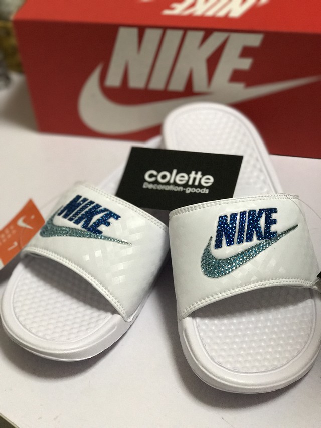 Nike ベナッシ スワロフスキーデコ 2色使用 Decoration Goods Colette