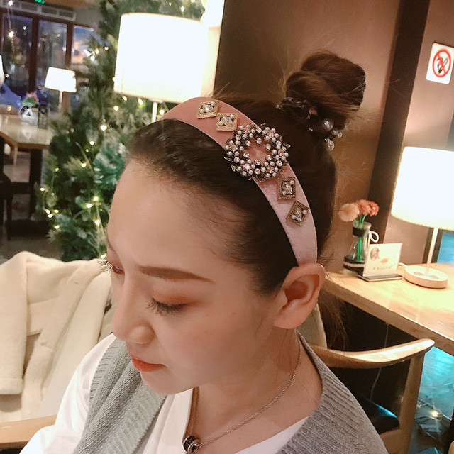 新品 カチューシャ ヘアバンド ヘアアクセサリー 韓国 K Pop Merci メルスィ