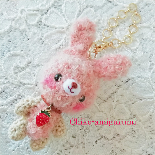 Chiko Amigurumi キーホルダー ピンクオレンジ 苺のうさぎさん あみぐるみキーホルダー Koko Shop オリジナル糸 Artist作品 手芸用品