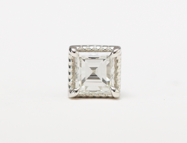 ◯ダイヤモンドパーチ◯天然ダイヤモンド〈無色〉◯スクエアカット◯0.12ct◯PT900