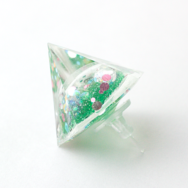 ペンタゴンドームシングルピアス スノードームg Upon Handmade ペンタゴンドームシングルピアス スノードームg Upon Handmade