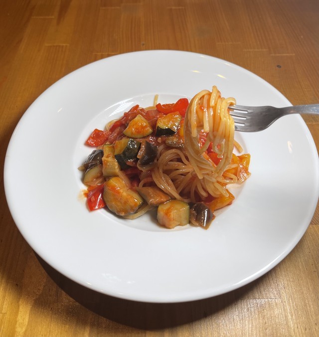 冷蔵品 夏野菜のトマトソースと淡路麺業生パスタ１人前セット シャンパン食堂グループ