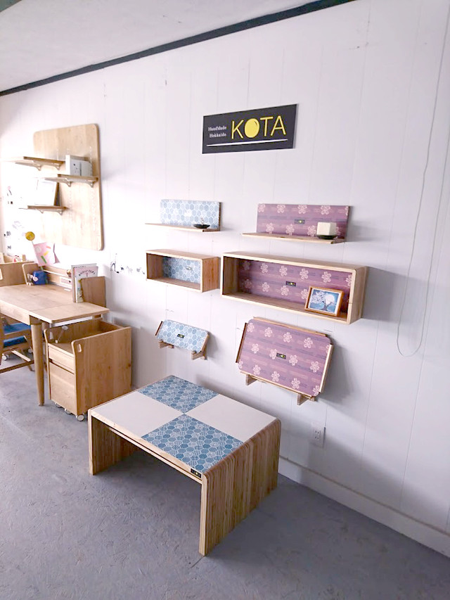 Kotaオリジナル 和柄箱型飾り棚 和柄ブルー 棚板 壁収納 和柄 国産 木 杉 ハンドメイド 手作り 箱 収納 棚 小物 飾り棚 オリジナル Kota 北海道 Hand Made 家具