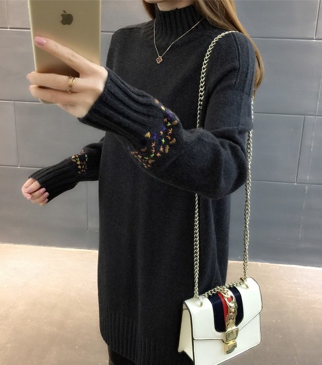 ボトルネック ひざ丈ニットワンピース 膝丈ワンピース ロングセーター ニットチュニック 長袖 レディース 韓国 オルチャン ファッション 秋服 冬服 レディース 韓国 風 レディース ファッション カジュアル 大人可愛い きれいめ 刺繍入り Iライン ゆったり デート