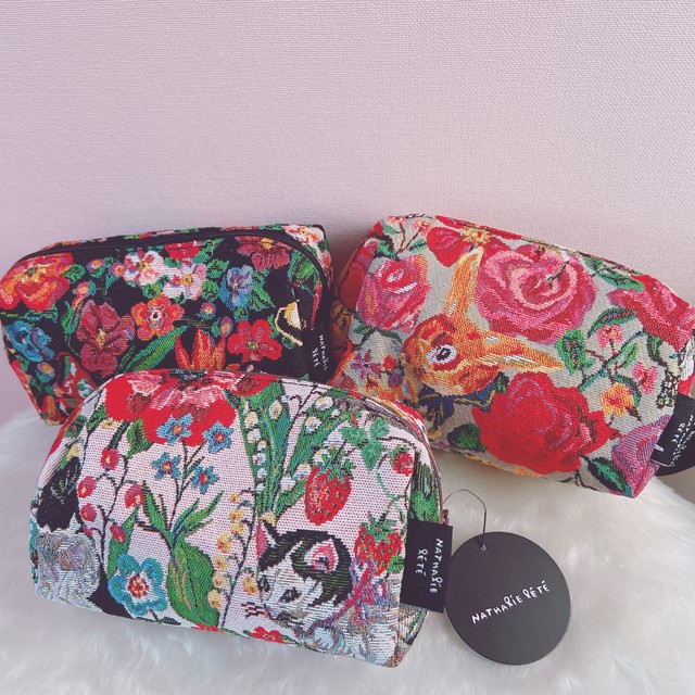 Nathalie Lete ナタリー レテ マチ付き裏地付きポーチ バタフライ フラワー Square Pouch Butterfly Flower 雑貨店feve