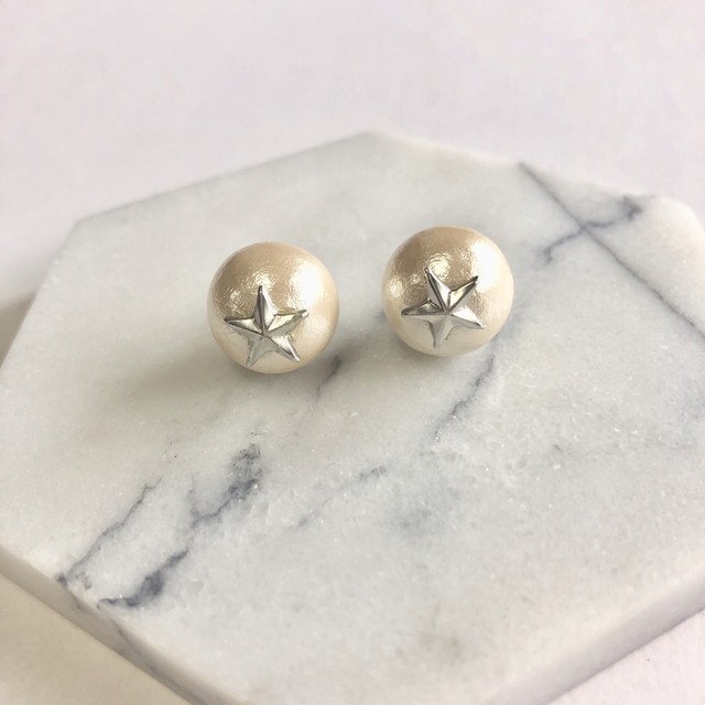 【ピアス】人気 コットンパールと星スタッズピアス オシャレ アクセサリー トレンド