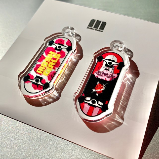 Mosh Girls Skateboard Acrylic Earrings ローズガール Mosh Girls Mosh Girls Skateboard Acrylic Earrings ローズガール Mosh Girls