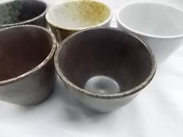 ちゃんこダイニング若 和楽そば猪口 5個組 陶磁器 横綱 若乃花 花田勝 花田虎上 大相撲 新古品 未使用 元箱入 レコード 古着他 買取販売のお店 リトルタフ