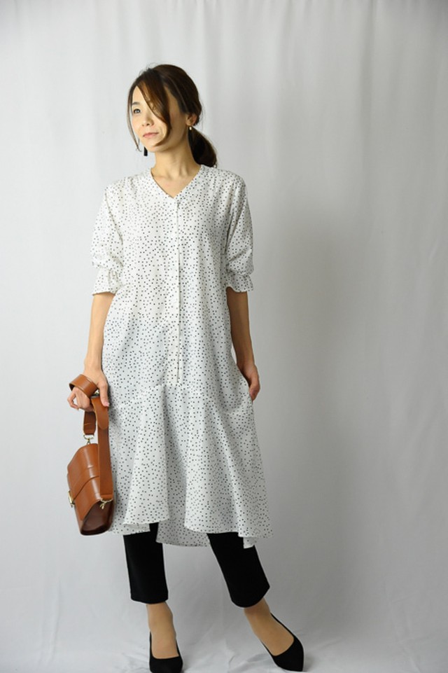 裾切り替えドット柄フレアワンピース ラナリオンオンラインショップ
