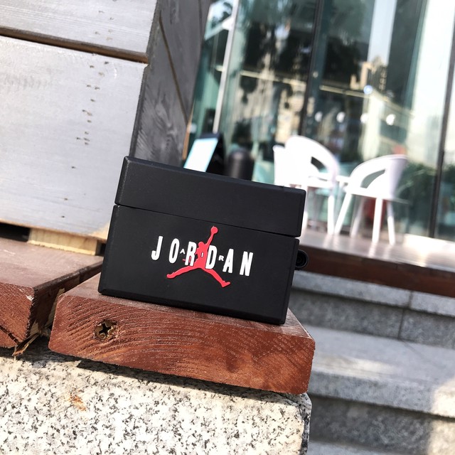 Airpods Pro Airpods ケース シリコン カラビナ付 保護 カバー Case エアージョーダン 靴箱 シューズ ボックス 対応機種 エアポッズプロ エアーポッズ第2世代 第1世代 かわいいairpodsケース Switchカバー Iphoneケース Airtagホルダー New I