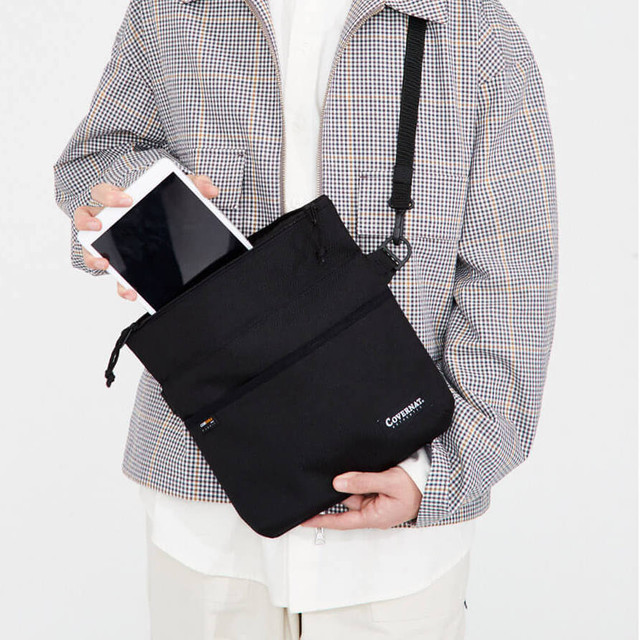 Covernat Cordura Flapped サコッシュ ブラック Ipad Mini収納 Cana Village