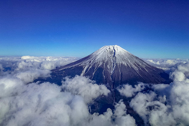 最上級 90分富士山 江ノ島フライトチケット 富士山クルージング 東京 江ノ島 箱根 都市と自然を楽しむ空の旅 Airos Skyview ヘリクルージングチケット