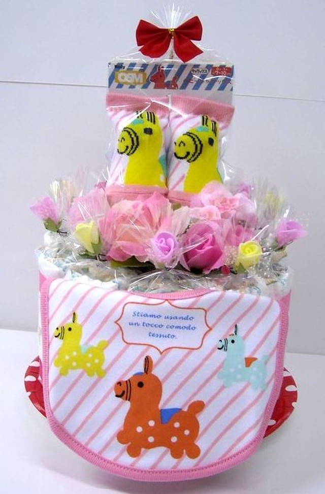 ご出産お祝い おむつケーキ リーズナブルなお値段のかわいいおむつケーキ ロディk 女の子用ピンク系リボン Peterpan2
