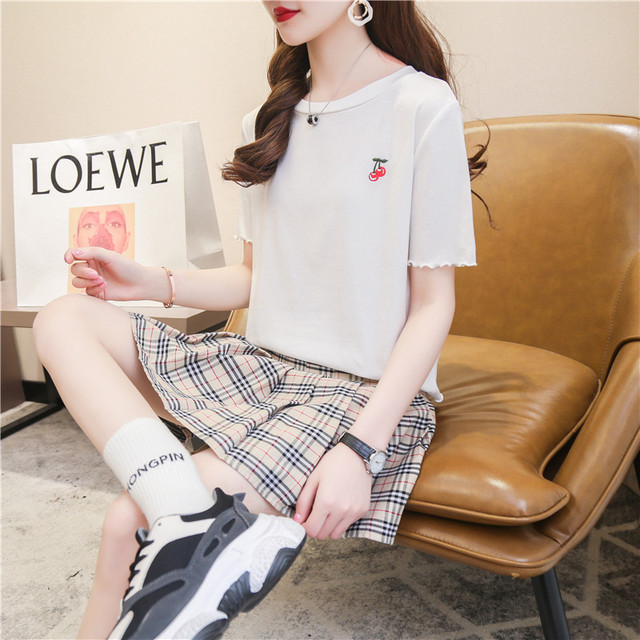 半袖tシャツレディース夏新しいスリム薄い半袖スリム底入れシャツ学生綿シャツin Alibaba コットン サマー 夏物 新作 レディース 送料無料 Spb レディース 韓国ファッション 直輸入通販 セクシーワンピース クールカジュアル 全品送料無料 Ukky Franky