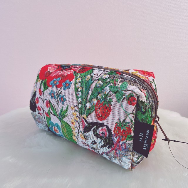 再入荷 Nathalie Lete ナタリー レテ マチ付き裏地付きポーチ キャット フラワー Square Pouch Cat Flower 雑貨店feve