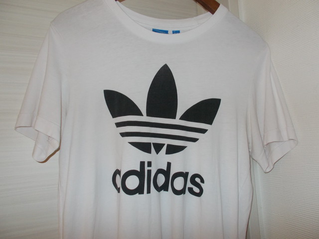 Adidasアディダストレフォイルロゴtシャツサイズm三つ葉 Steezy Used Clothing全品送料無料 値下げ交渉可能です