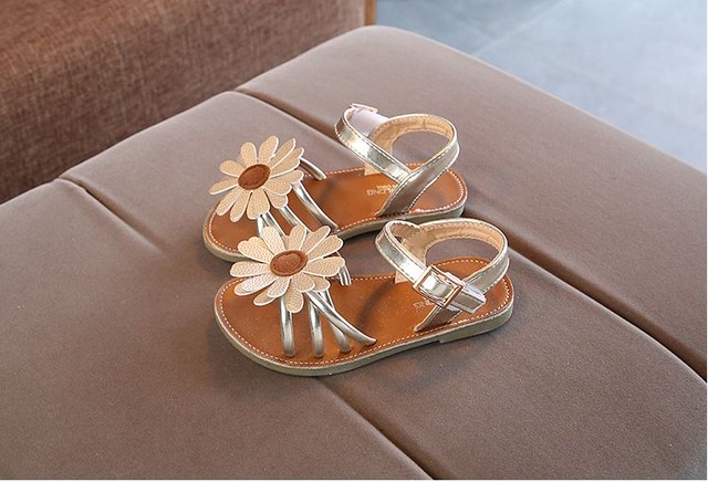 キッズ サンダル 女の子 履きやすい 可愛い 子供靴 海 プール プリンセスシューズ シューズ 子ども靴 滑り止め プレゼント ギフト おしゃれ 歩きやすい 安い フラット 軽い 痛くない Dress No Sato