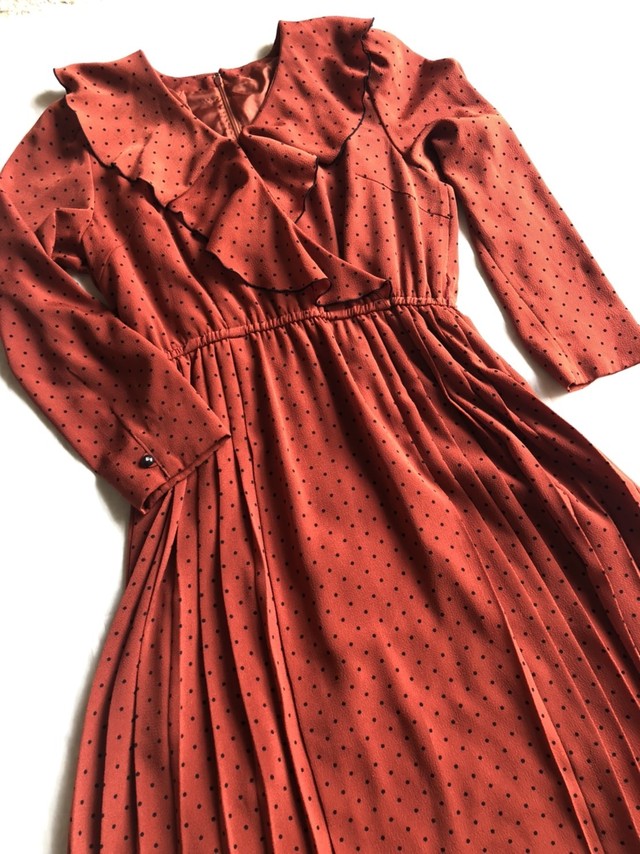 昭和レトロ カシュクール レトロワンピース レンガ色 Used セレクト古着 おひさま洋品店 Online