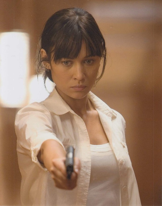 直輸入 大きな写真 オルガ キュリレンコ Olga Kurylenko 4505 Movieimages 大分市府内町2 3 天神ビル101 080 42 9150