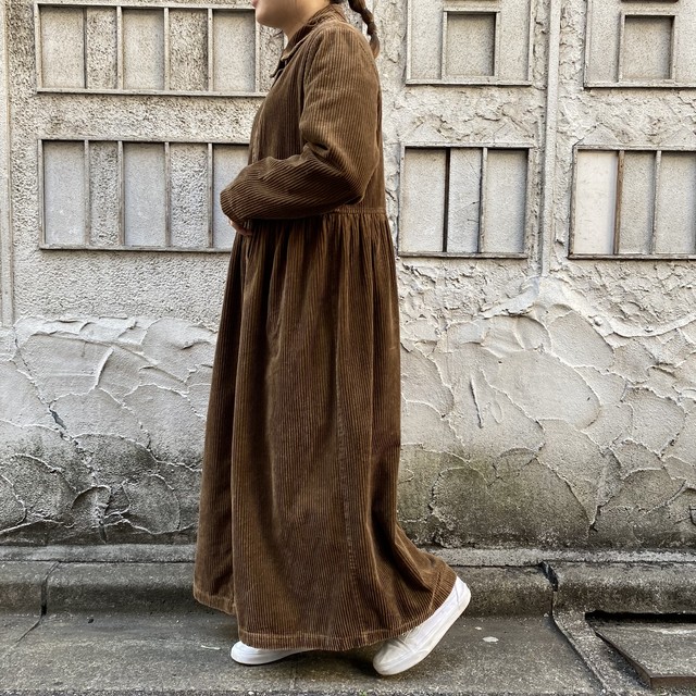 寒い時期に 長袖 太畝コーデュロイワンピース 茶 高円寺古着 Slat Albatross Vintage
