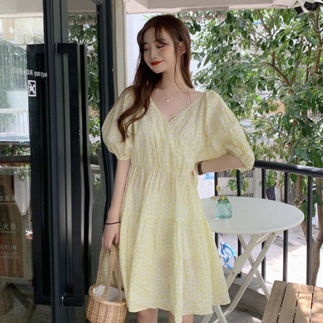 送料無料 花柄 ワンピース ミニ丈 パフスリーブ レトロ 透け感 ティアード カシュクール イエロー パステル 半袖 フレア Aライン フェミニン ガーリー お出かけ リゾート 女子会 デート 普段使い デイリー Op 116iu Imagibune