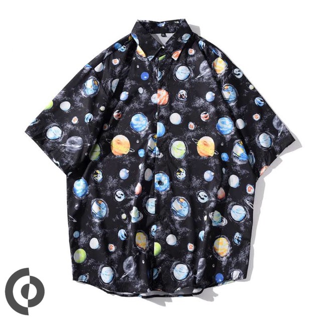 宇宙 惑星柄 柄シャツ 半袖シャツ ポリシャツ メンズ ユニセックス レディース 黒 S M L Xl Xxl オーバーサイズ 原宿ファッション 韓国 春物 夏物 チベタンタイガーラグ販売店 古着屋 Amukurium