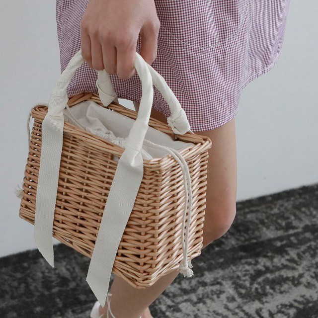 リボン付きスクエア型かごハンドバッグ 巾着 お洒落 可愛い カジュアル お出かけ デート バッグトゥーザフューチャー